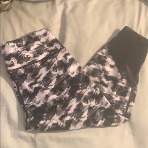 Black And White Pattern Leggings
